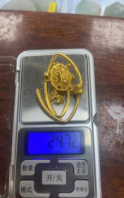 靖西本地黄金回收实体店今日价格814元/克！2025.9.18金条/首饰变现