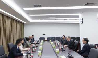 社保基金会副理事长金荦会见美国路博迈集团总裁约瑟夫·阿马托先生一行