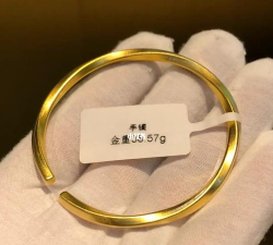 40克手镯对女士来说大不大？