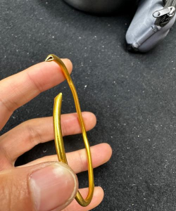 半空心黄金手镯结实吗？