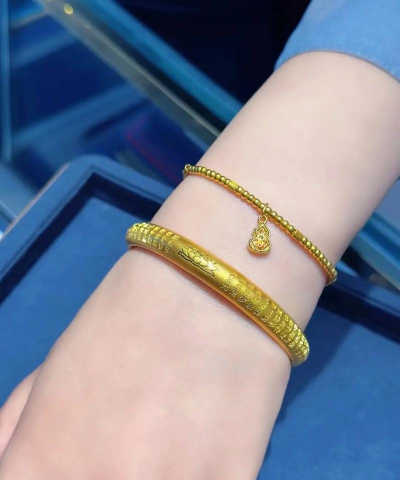 40克金子手镯四个圈的会不会变软？