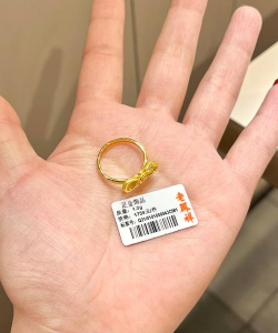 已知1g的黄金可以拉成长达4×10^3m的细丝？