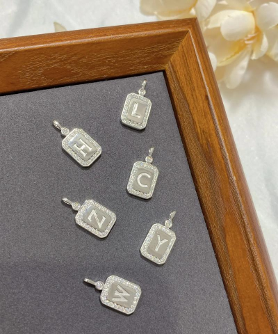 什么字母标志才是正牌的铂金？