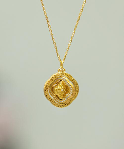 一般金饰镶什么钻石？