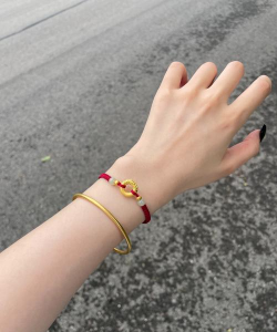 黄金手链什么扣比较好？