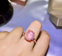 什么戒指招桃花？