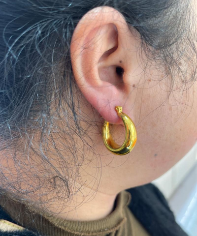 黄金耳钉太软就扎不进去耳朵？