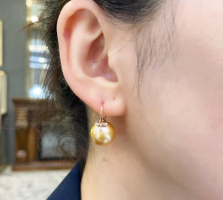 47岁的女人戴什么样的耳环？