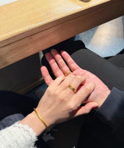 情侣之间能送金戒指吗？