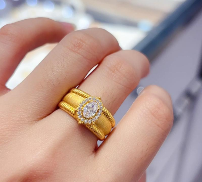 莫桑钻戒金店有的卖吗？