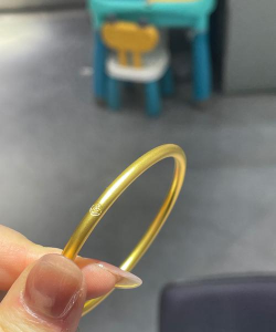 周大生古法金镯子是真的吗