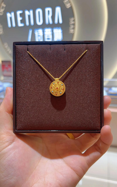 诗普琳黄金和老凤祥哪个好？