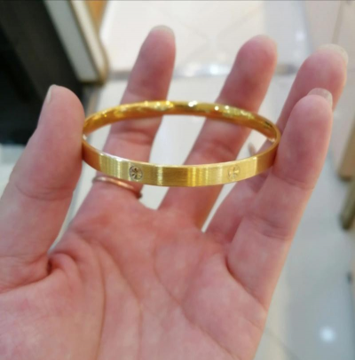 老凤祥黄金手镯999和9999有什么区别？