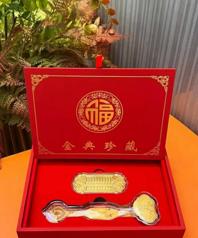 周六福生日礼品是什么？