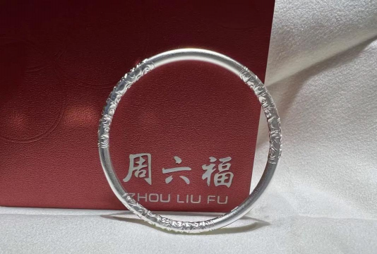为什么周六福的银饰那么便宜？