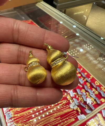 五d足金值钱吗？