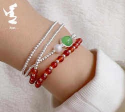 银珠子手链配什么绳子好看