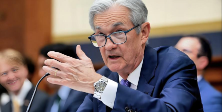 10月16日金市晚评：‌鲍威尔“鸽声”下黄金狂欢