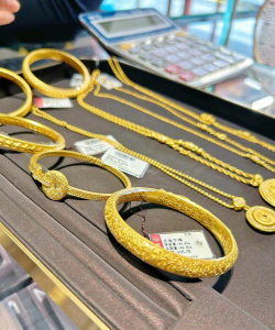 2025年11月11日金鹭首饰黄金1300元/克