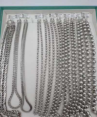 2025年12月25日莱音珠宝铂金最新价格多少钱一克