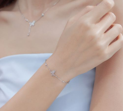 2025年12月27日六福铂金最新价格多少一克