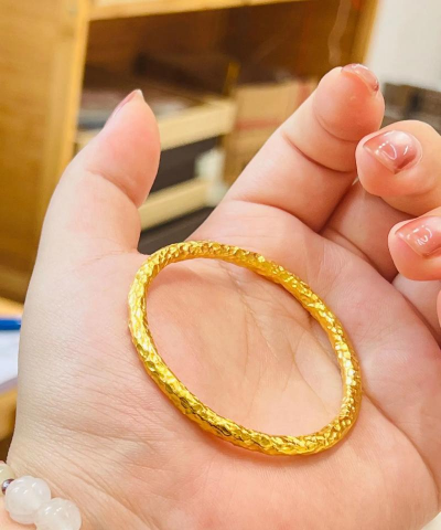 实物黄金与纸黄金哪个更合适？