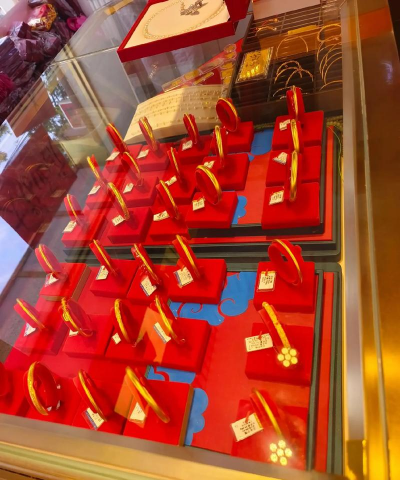 上涨！府谷附近黄金回收实体店多少钱一克？2025年9月4日今日价格800元