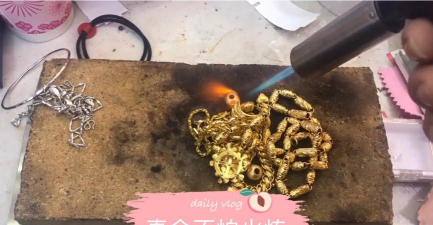 日照黄金回收价格770元/克！实体店无套路当场结算（2025年8月29日）