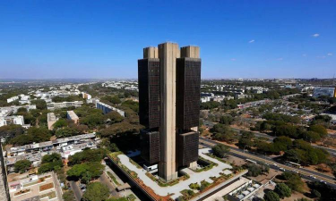 巴西央行维持基准利率15%不变