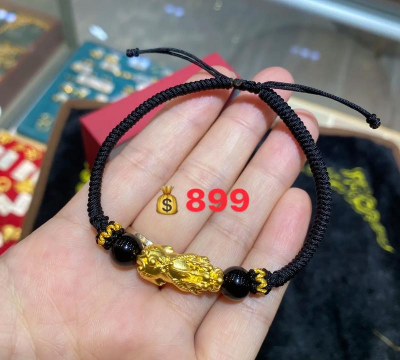 男人梦见捡到黄金首饰