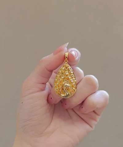 水滴黄金吊坠象征意义?