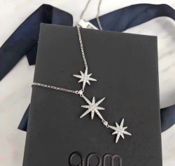 apm六芒双星项链有银色吗？