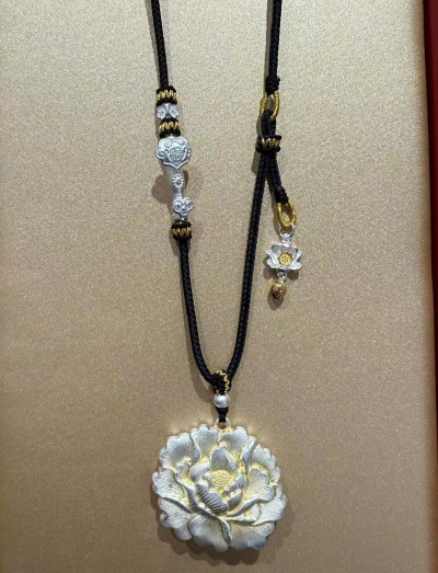 银饰牡丹的寓意?