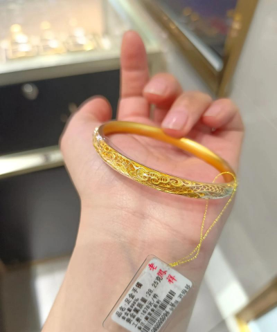 直播间1999的足金手镯是真的吗?