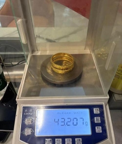 典当行卖黄金亏吗？