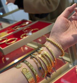 快手直播间卖金银手镯是真的吗？