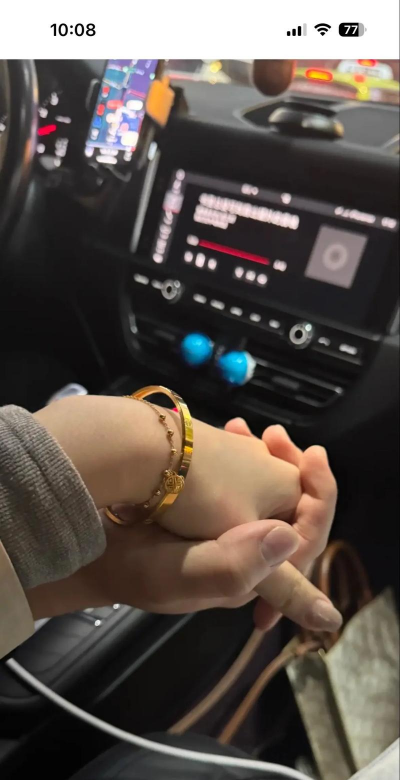 5d硬金是999足金吗,能卖吗?