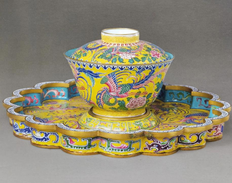 什么是画珐琅呢?