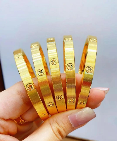 卡加手镯是什么材质的?