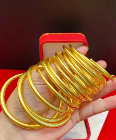 今日水贝金条回收价格查询（2025年12月10日）