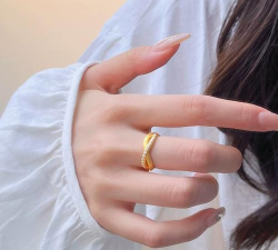 2025年12月12日吉盟珠宝黄金最新价格多少一克